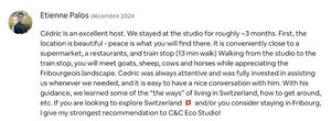 Cédric est un hôte excellent. Nous avons séjourné dans le studio pendant environ 3 mois. L'emplacement est magnifique et paisible. Proche d'un supermarché, de restaurants et de l'arrêt de train (13 min à pied). En marchant vers le train, on croise des chèvres, vaches et chevaux. Cédric a toujours été attentif et nous a beaucoup aidés. Il connaît parfaitement la région. Je recommande vivement !